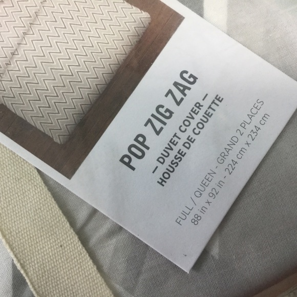 New in Packaging West Elm Duvet - Picture 4 of 6